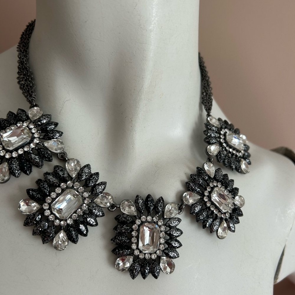 Macy’s, Ladies Black and Silver Statement Necklace 16 inches